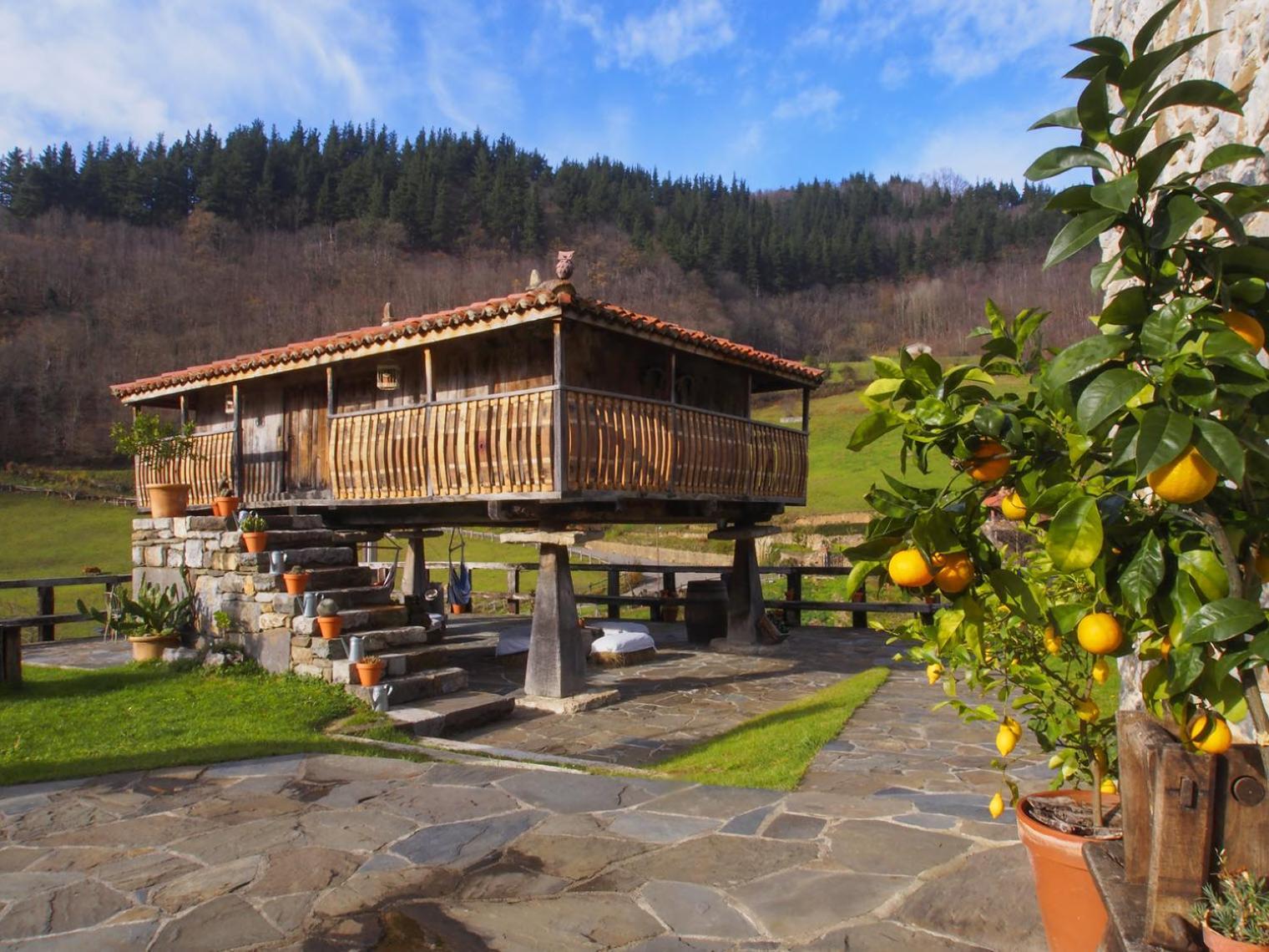 Готель Casona De El Castaniu Serrapio Екстер'єр фото