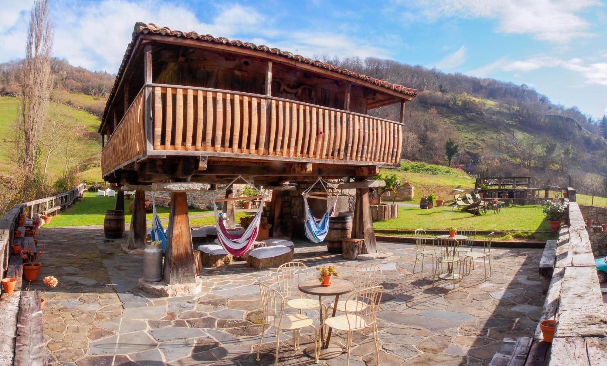Готель Casona De El Castaniu Serrapio Екстер'єр фото