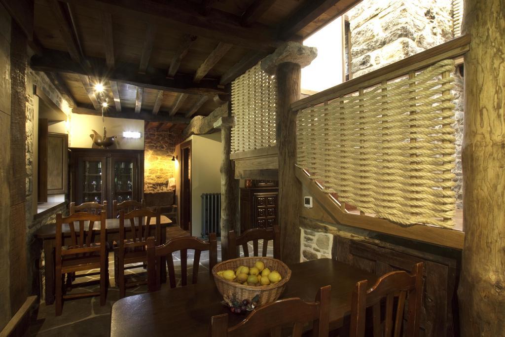 Готель Casona De El Castaniu Serrapio Екстер'єр фото