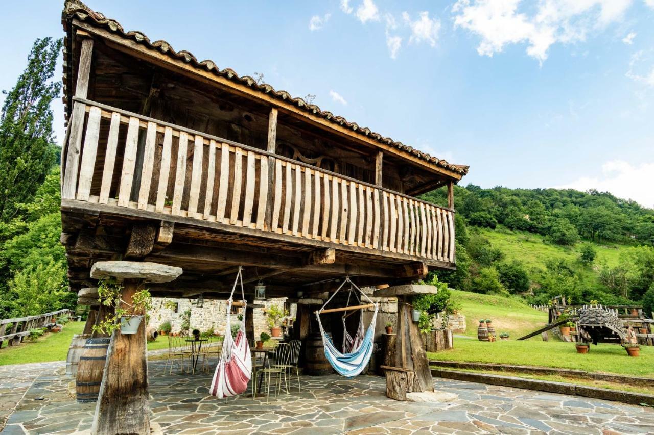 Готель Casona De El Castaniu Serrapio Екстер'єр фото