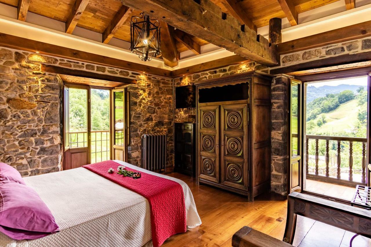 Готель Casona De El Castaniu Serrapio Екстер'єр фото