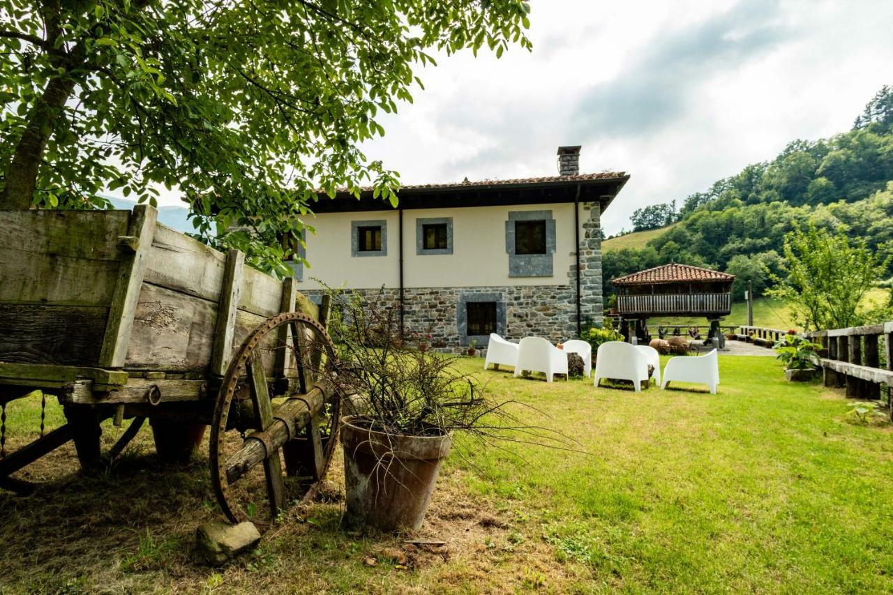Готель Casona De El Castaniu Serrapio Екстер'єр фото